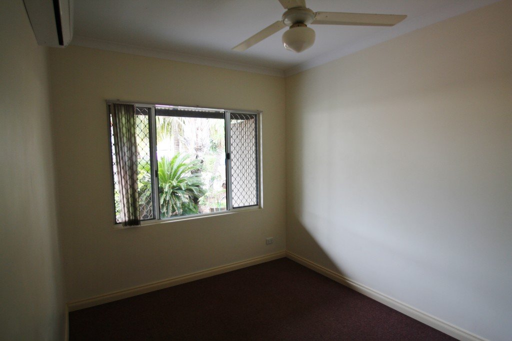 2/10 De Pledge Drive CABLE BEACH 8