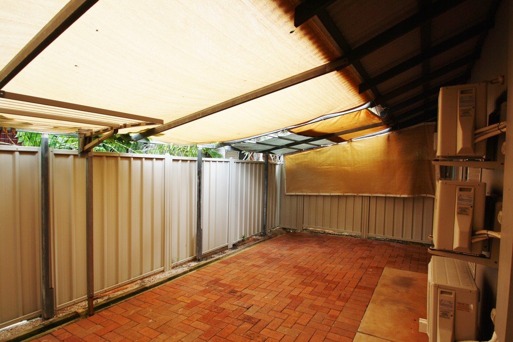 2/10 De Pledge Drive CABLE BEACH 9