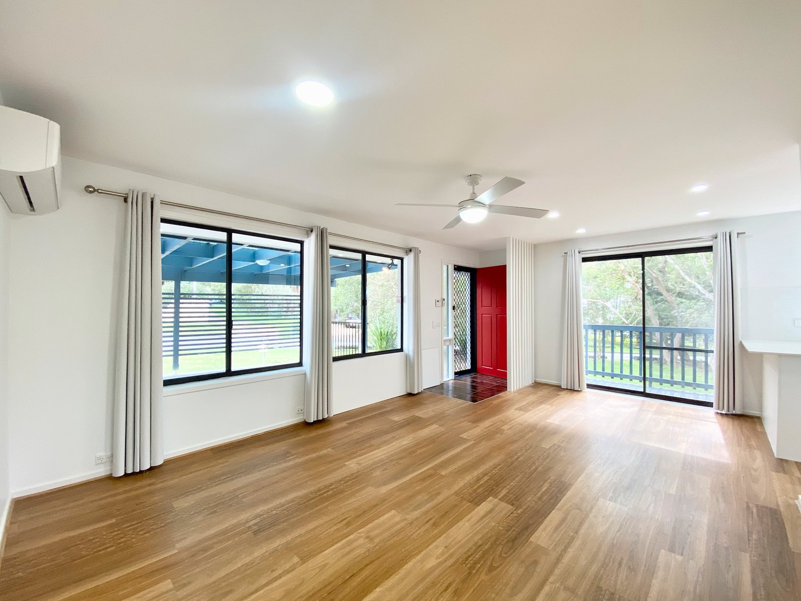 2/10 Dixon Drive NELSON BAY 2