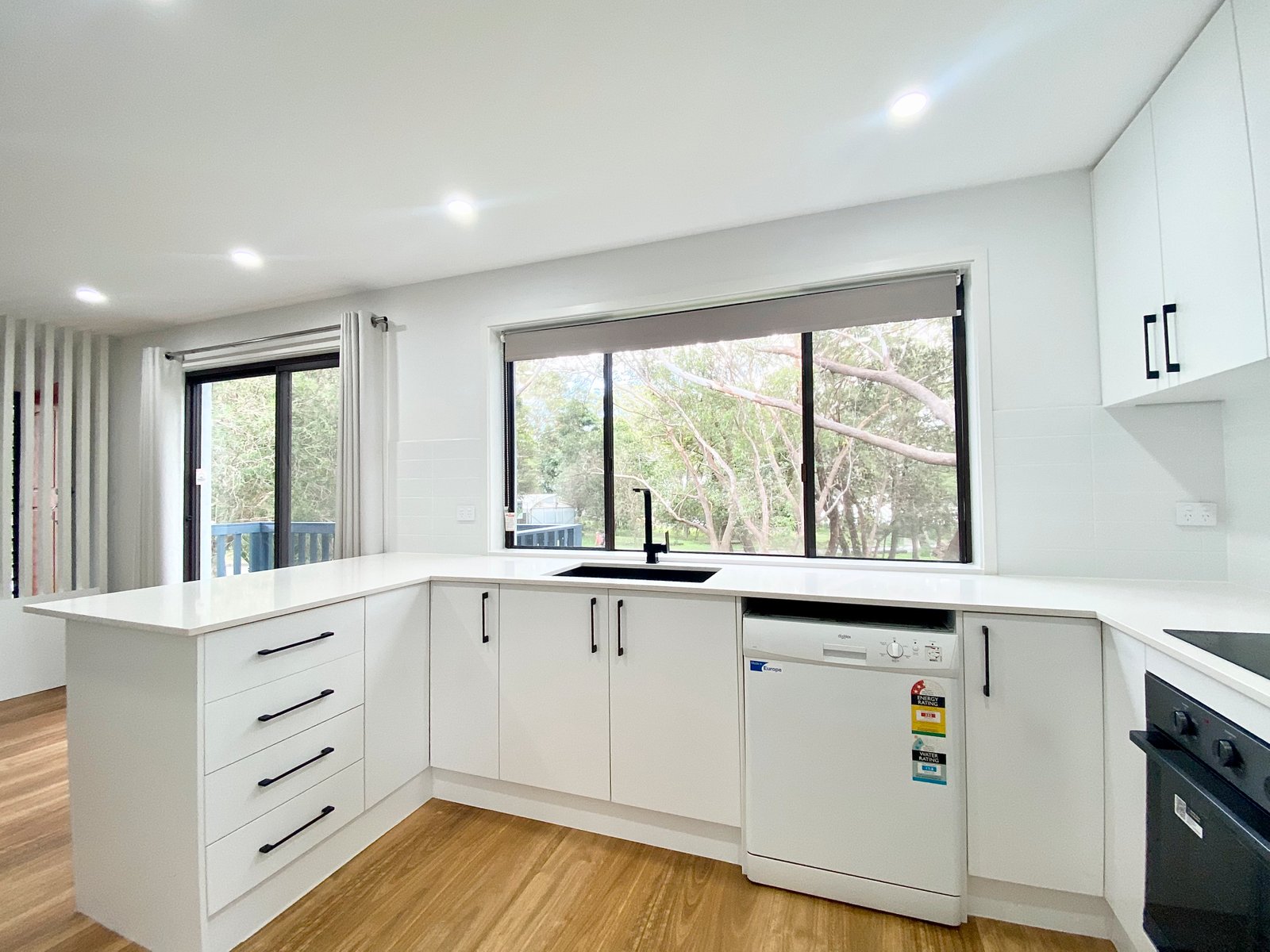 2/10 Dixon Drive NELSON BAY 5