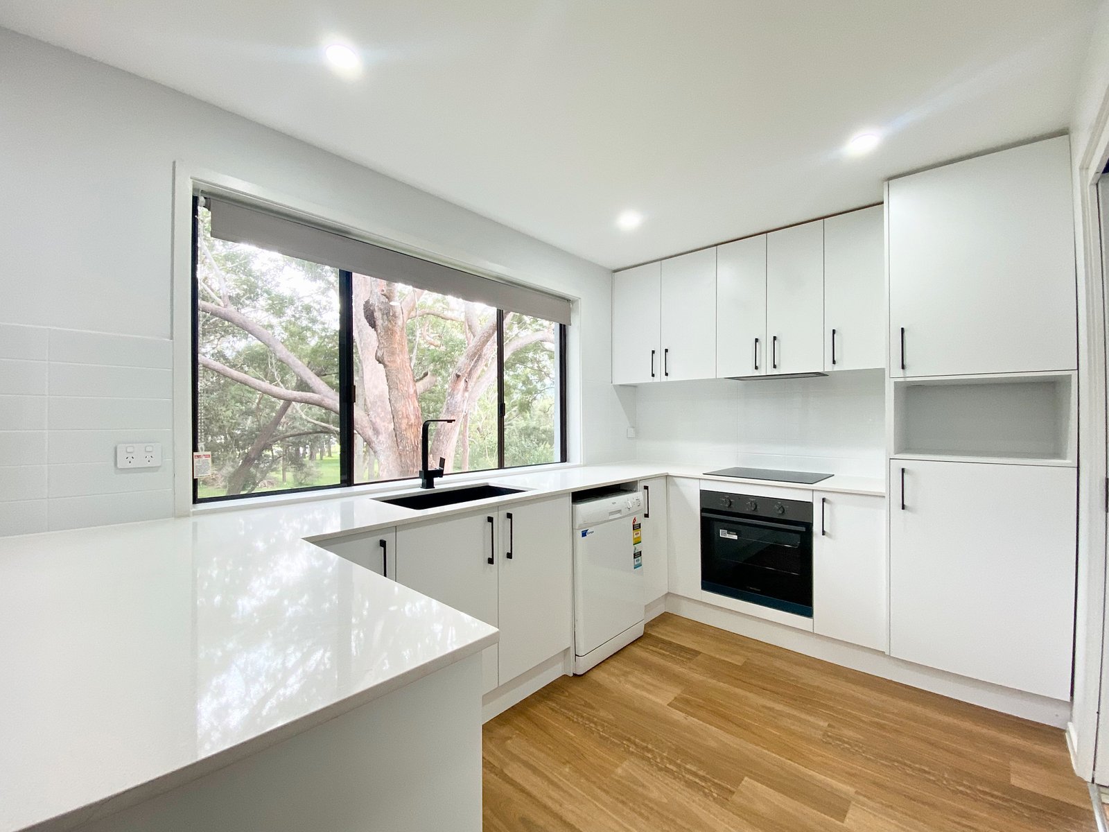 2/10 Dixon Drive NELSON BAY 6