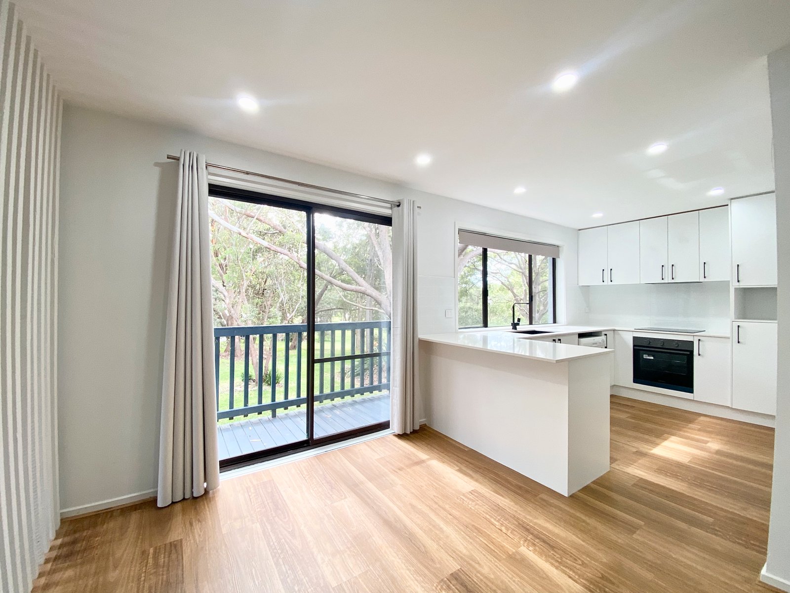 2/10 Dixon Drive NELSON BAY 1