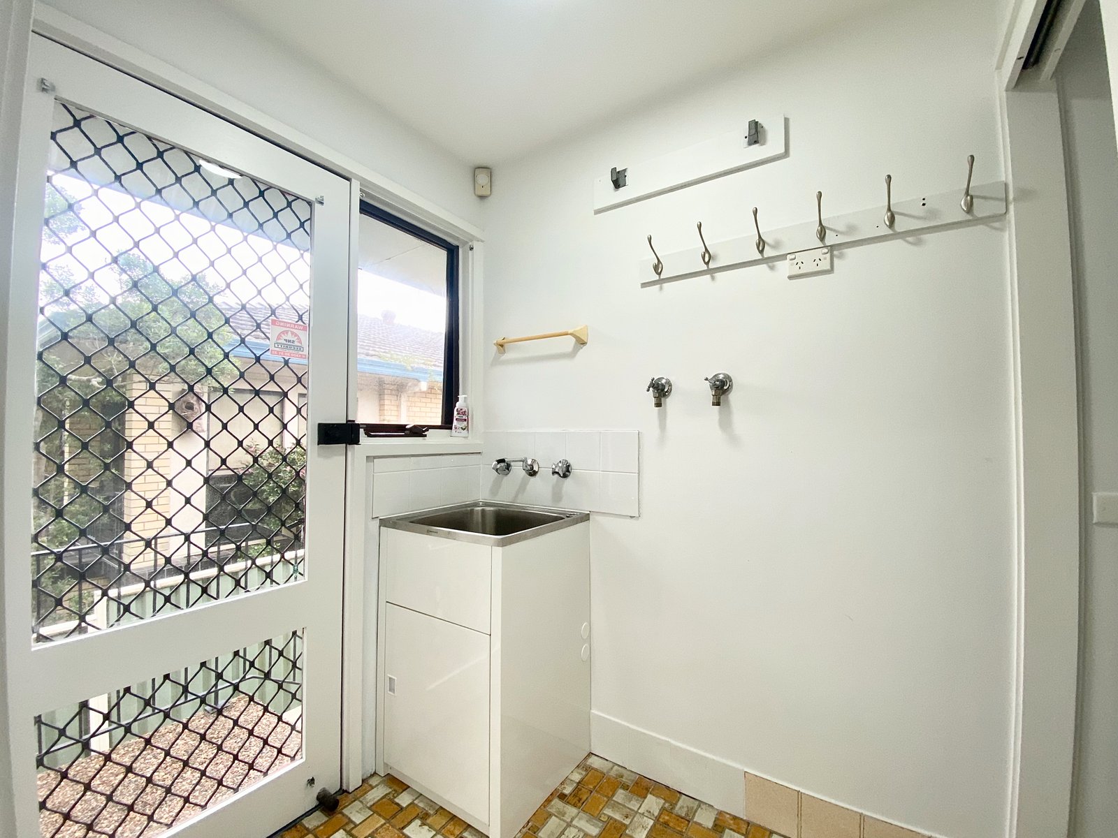 2/10 Dixon Drive NELSON BAY 10