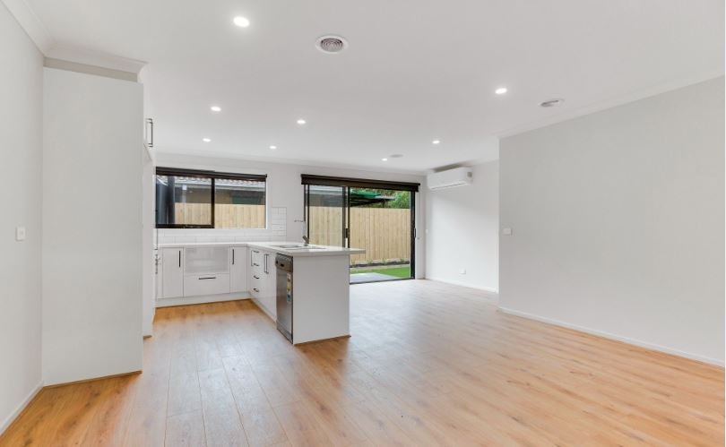 Gallery: 2/10 Duncan Avenue