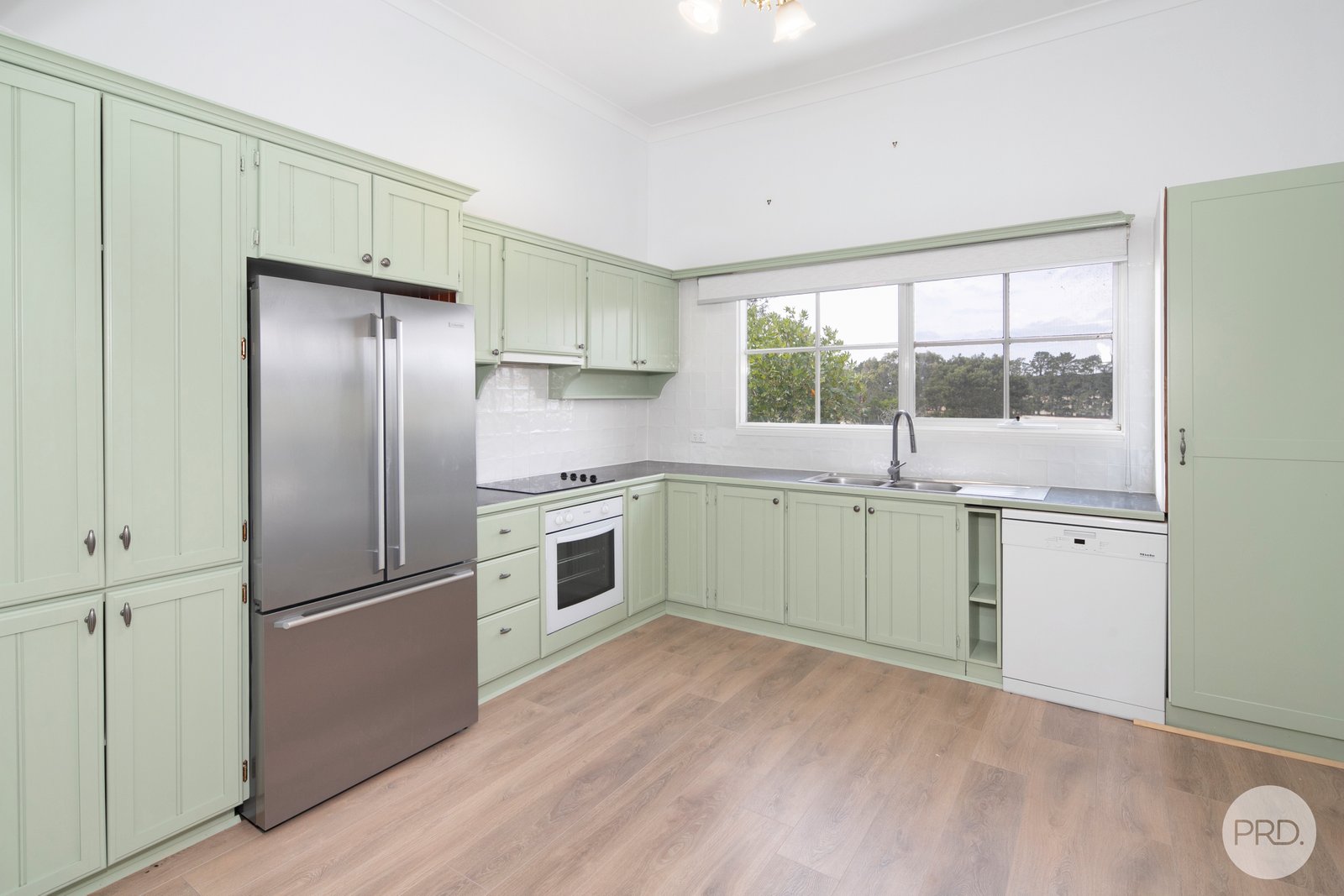 210 Elaine-Egerton Road ELAINE 4