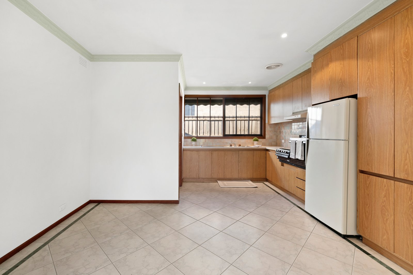 Gallery: 2/10 Epsom Road