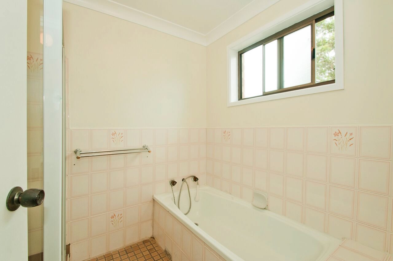 2/10 Farmborough Road FARMBOROUGH HEIGHTS 8