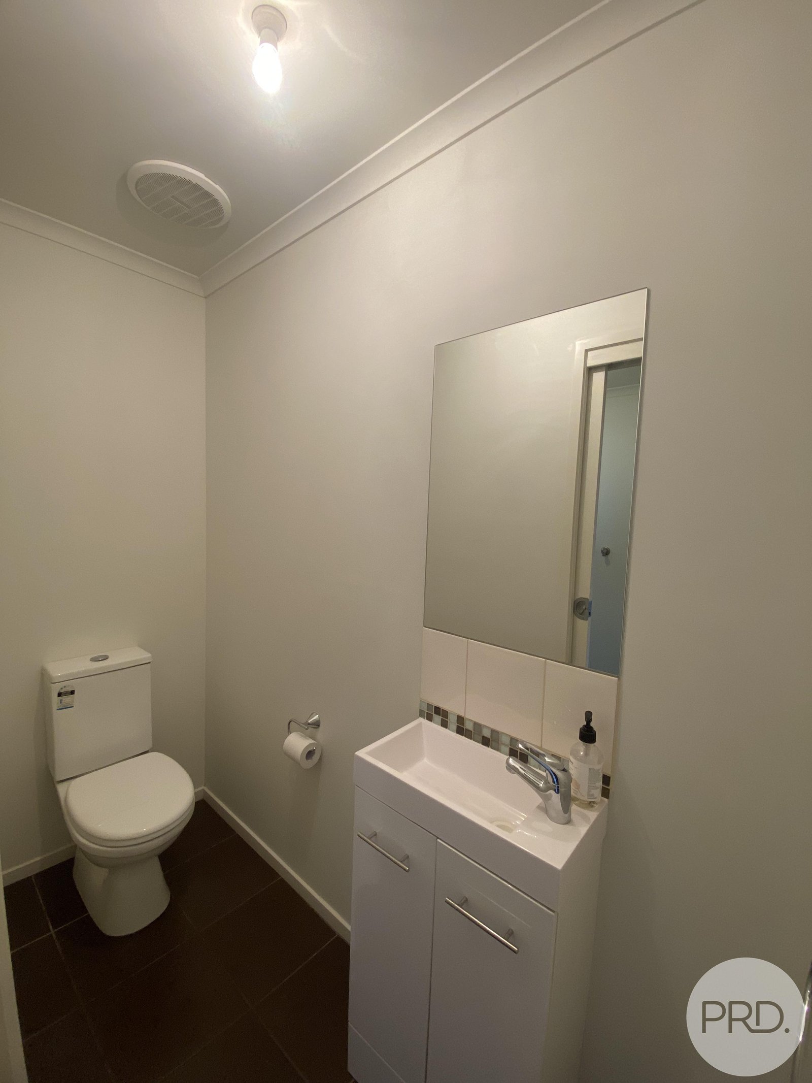 2/10 Fenwick Court DERWENT PARK 9