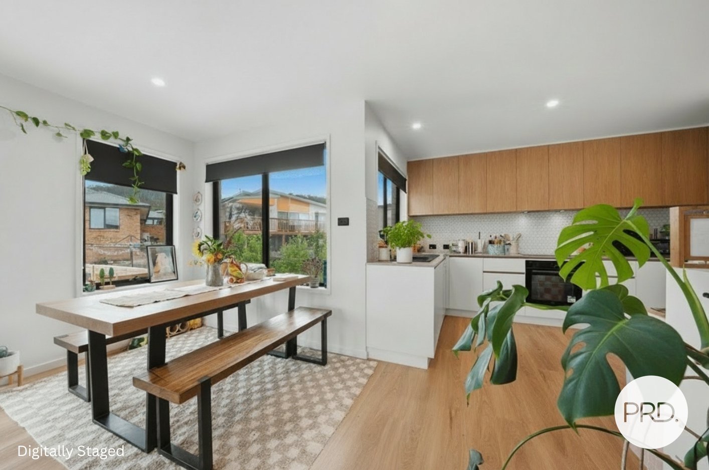 2/10 Garrett Court OAKDOWNS 2