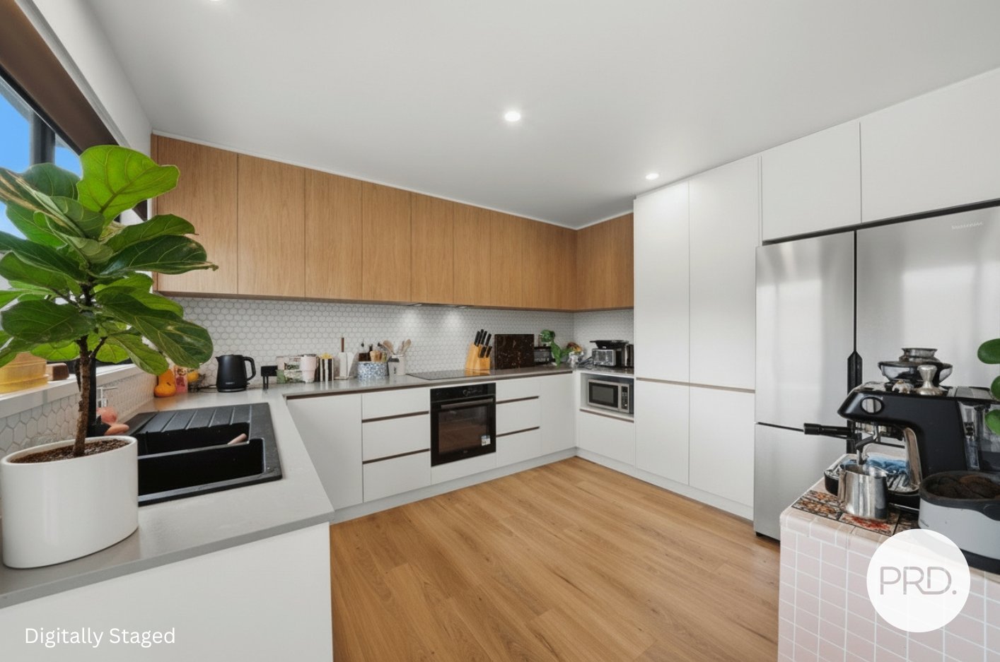 2/10 Garrett Court OAKDOWNS 3