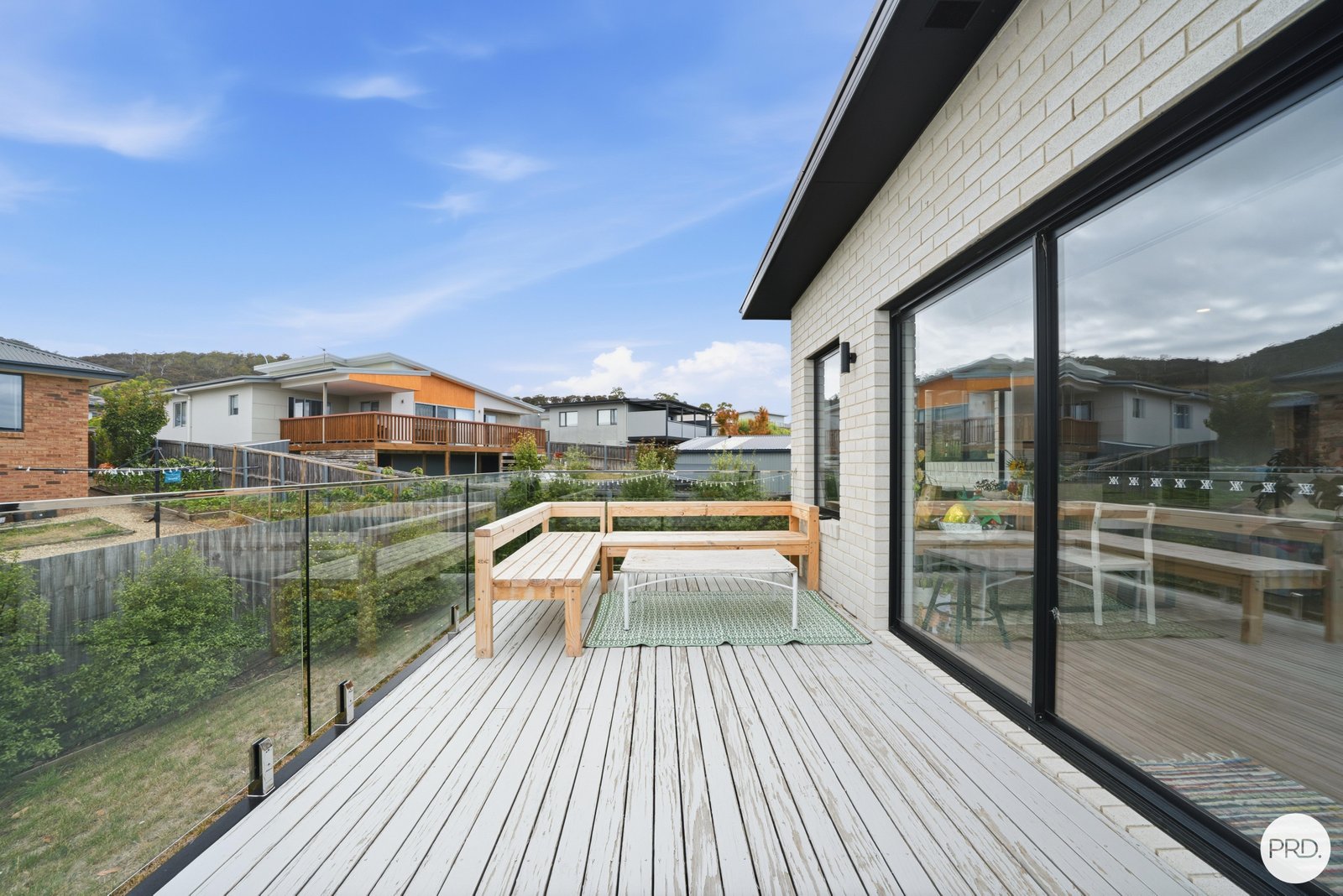 2/10 Garrett Court OAKDOWNS 10