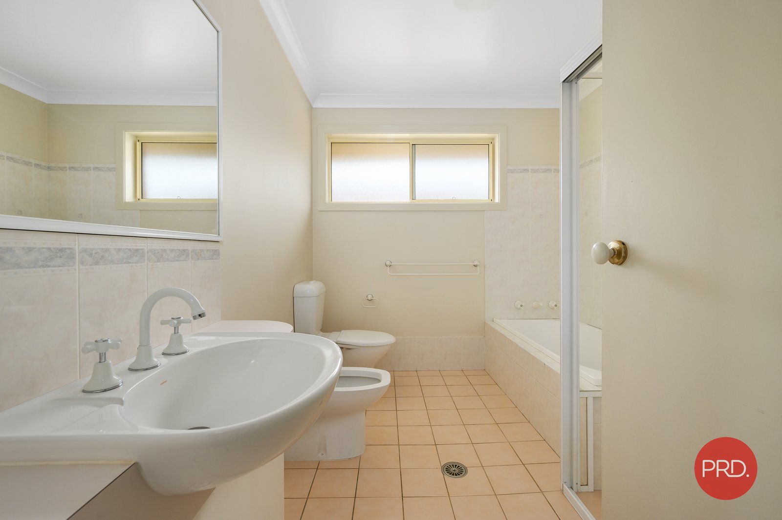2/10 Gordon Street COFFS HARBOUR 11