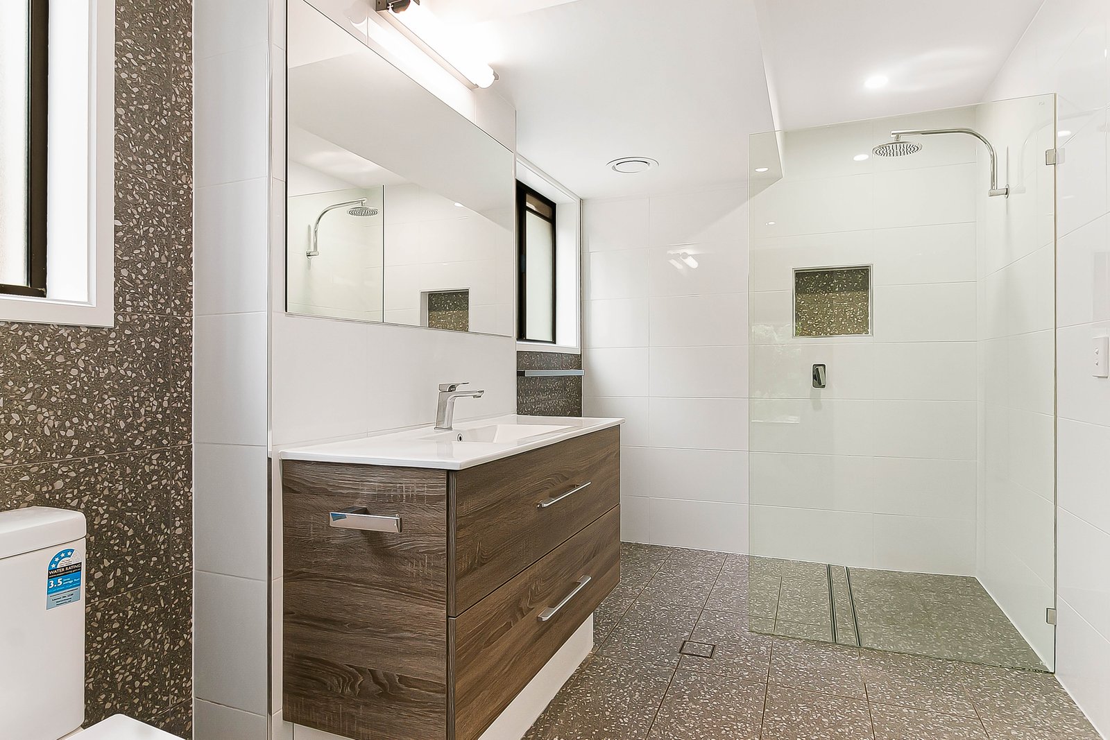 2/10 Hungerford Lane KINGSCLIFF 7