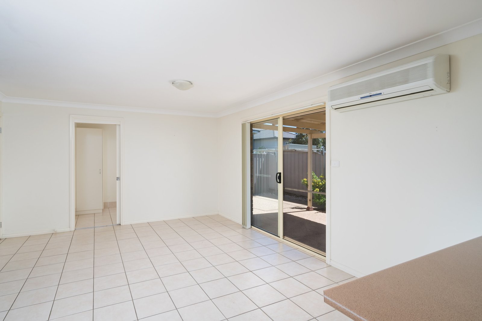 2/10 Illeura Road BOURKELANDS 6