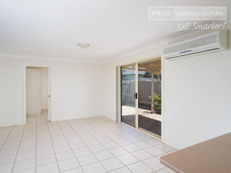 2/10 Illeura Road BOURKELANDS 6