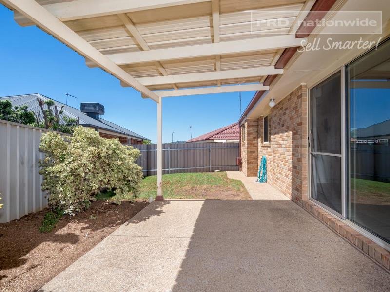 2/10 Illeura Road BOURKELANDS 9
