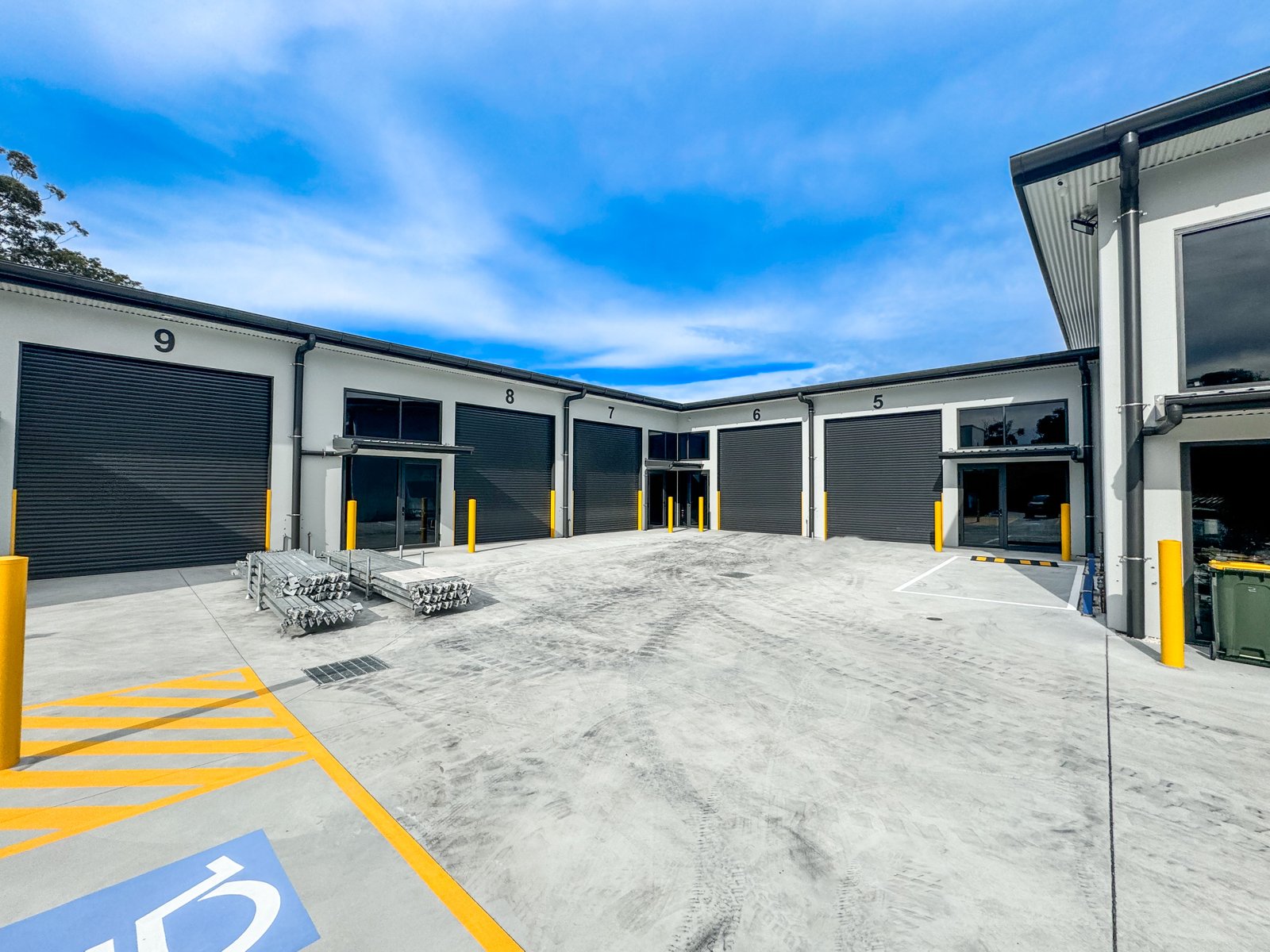 2/10 Innovation Close TAYLORS BEACH 4