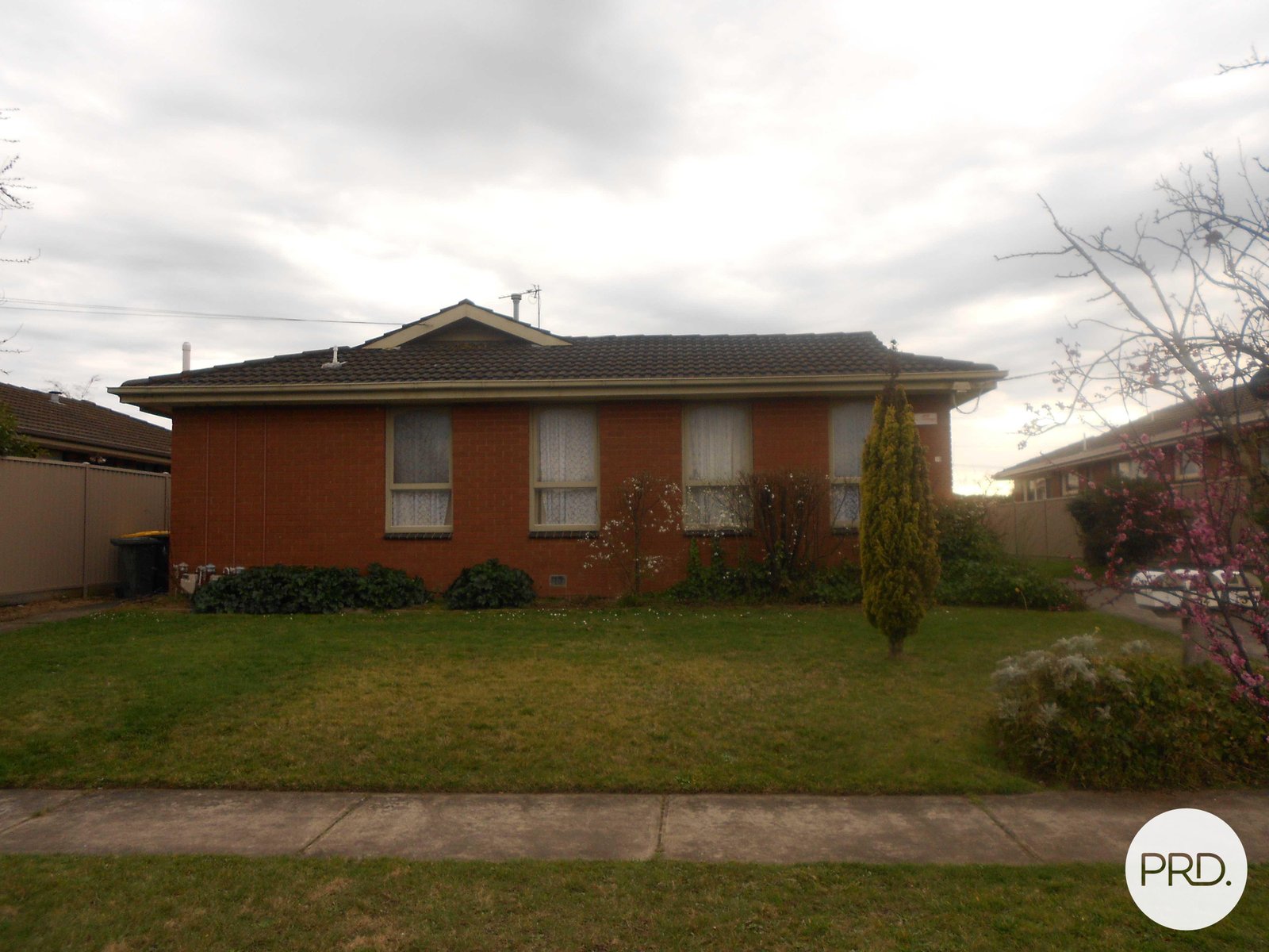 2/10 John Street WENDOUREE 1