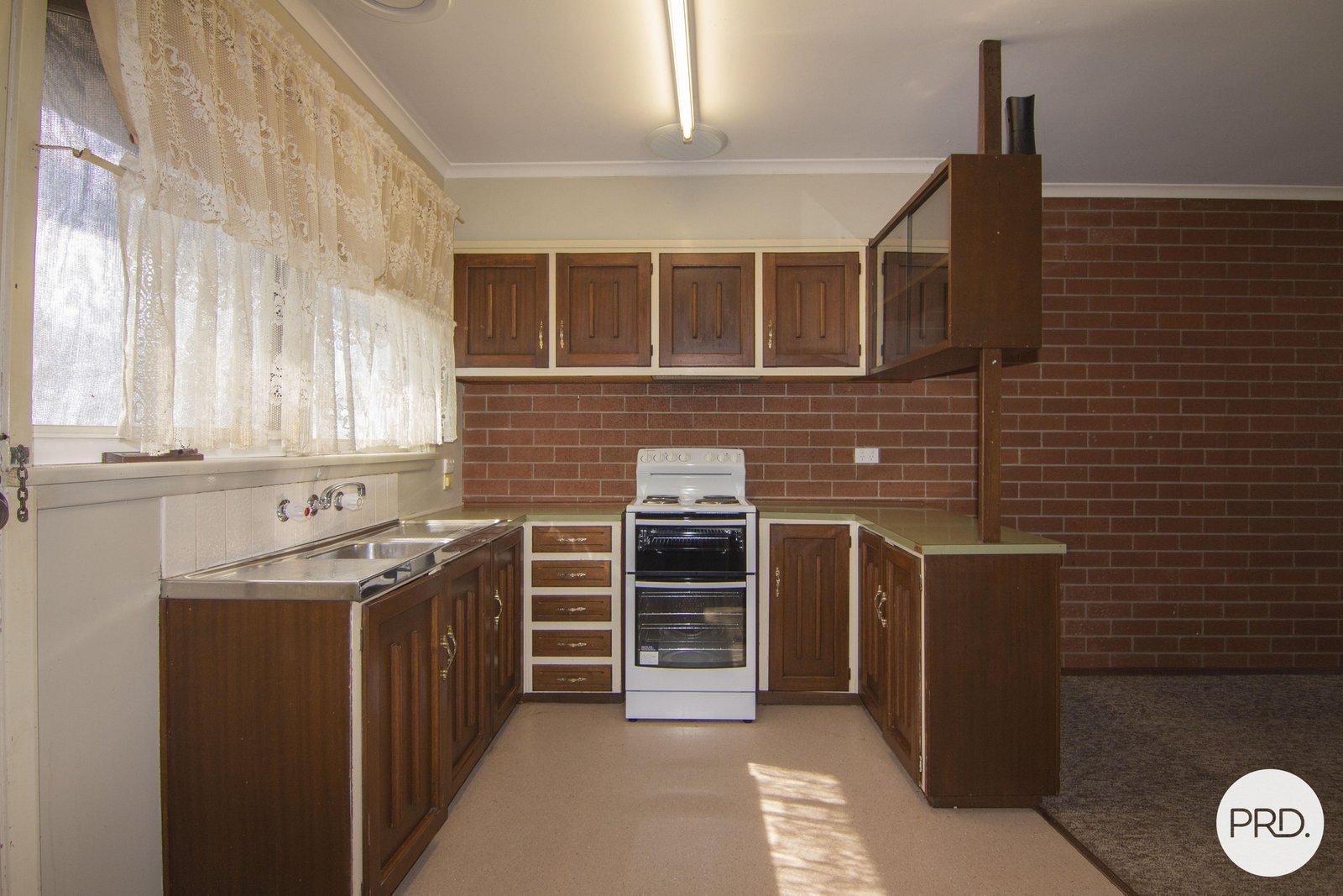 2/10 John Street WENDOUREE 5
