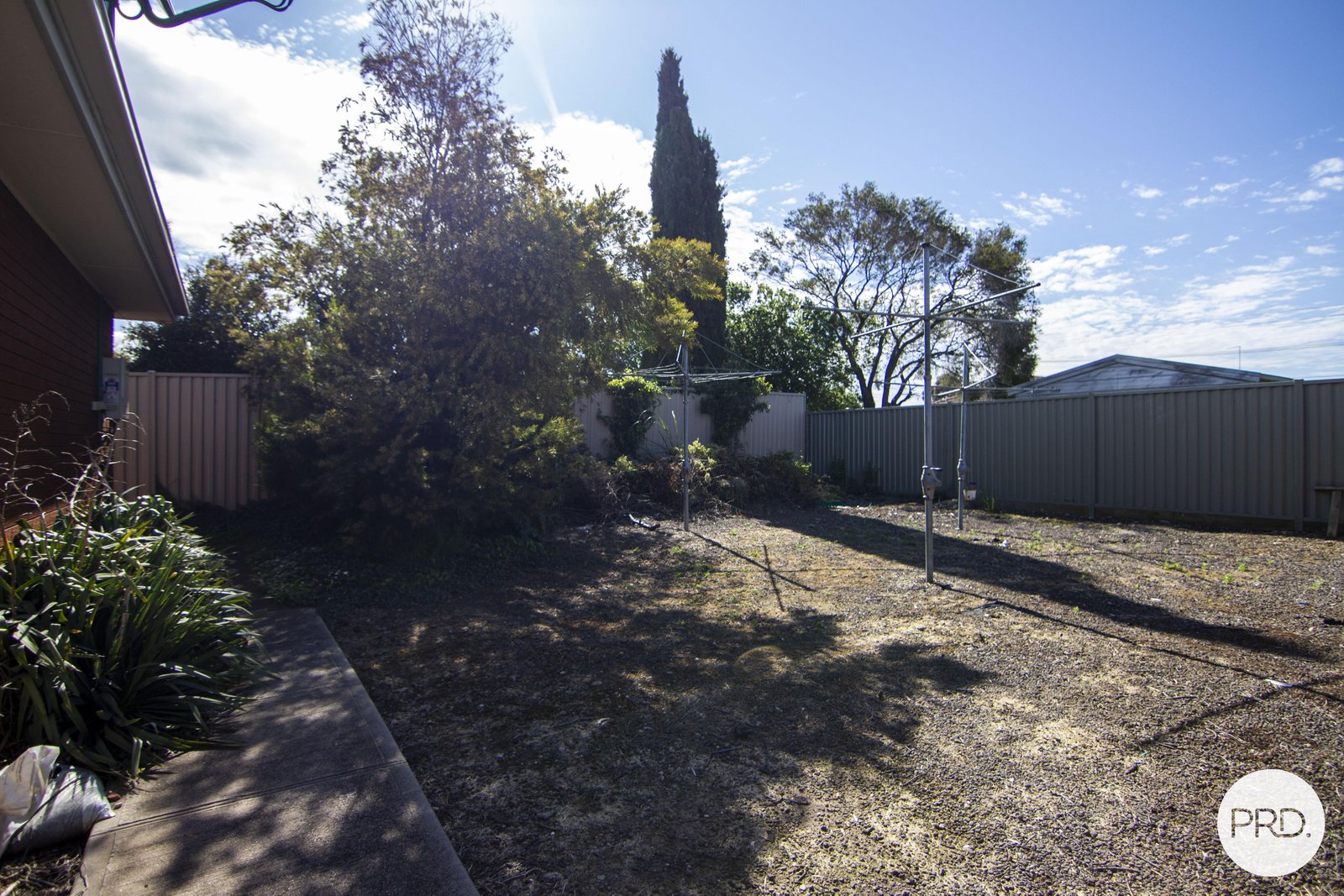 2/10 John Street WENDOUREE 9