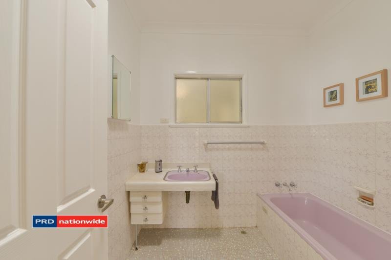 210 Johnston Street TAMWORTH 5