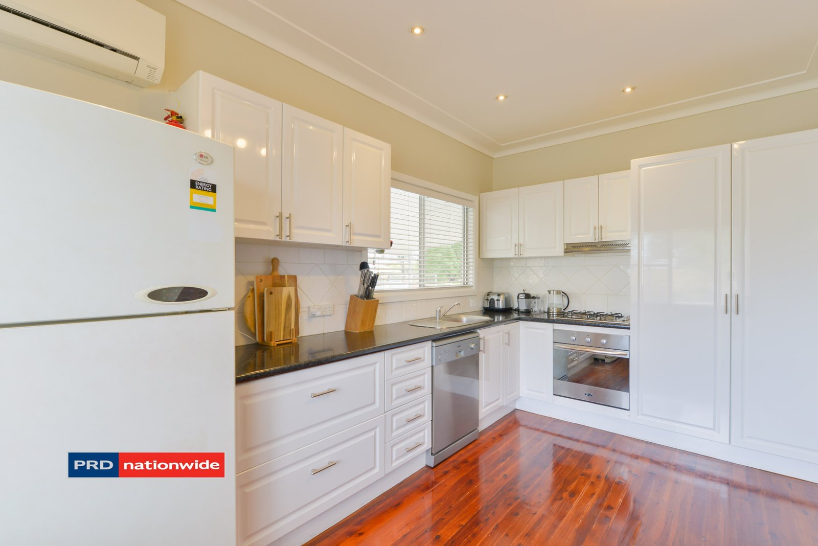 210 Johnston Street TAMWORTH 8
