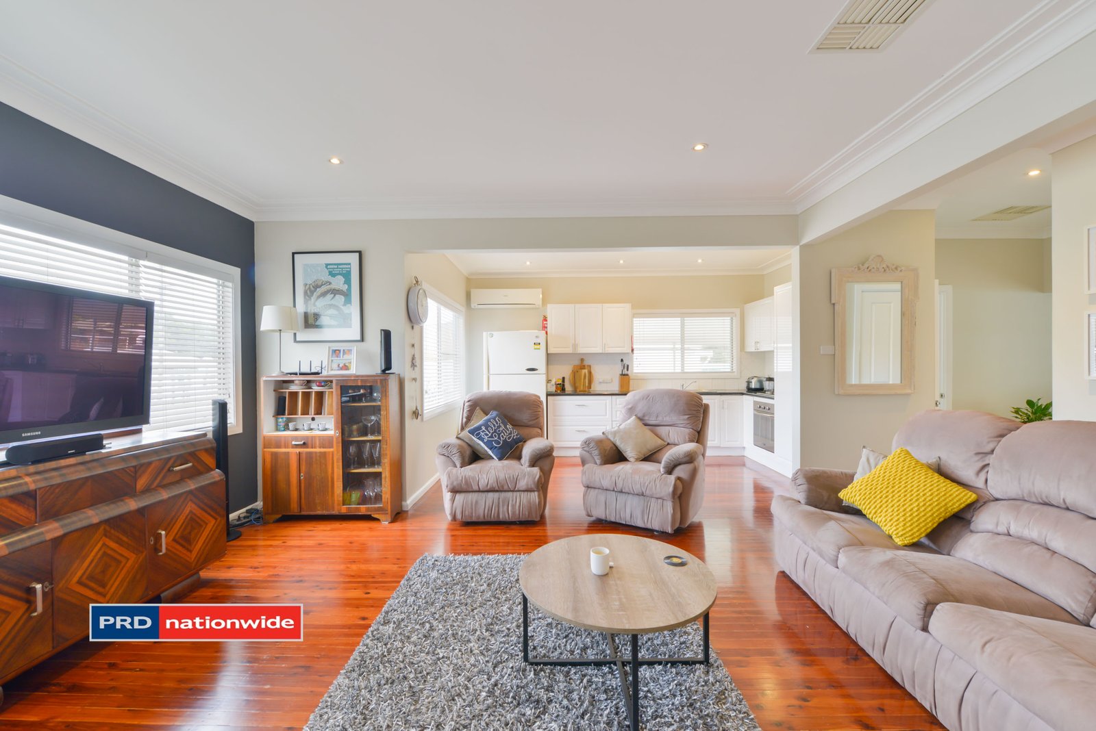 210 Johnston Street TAMWORTH 11