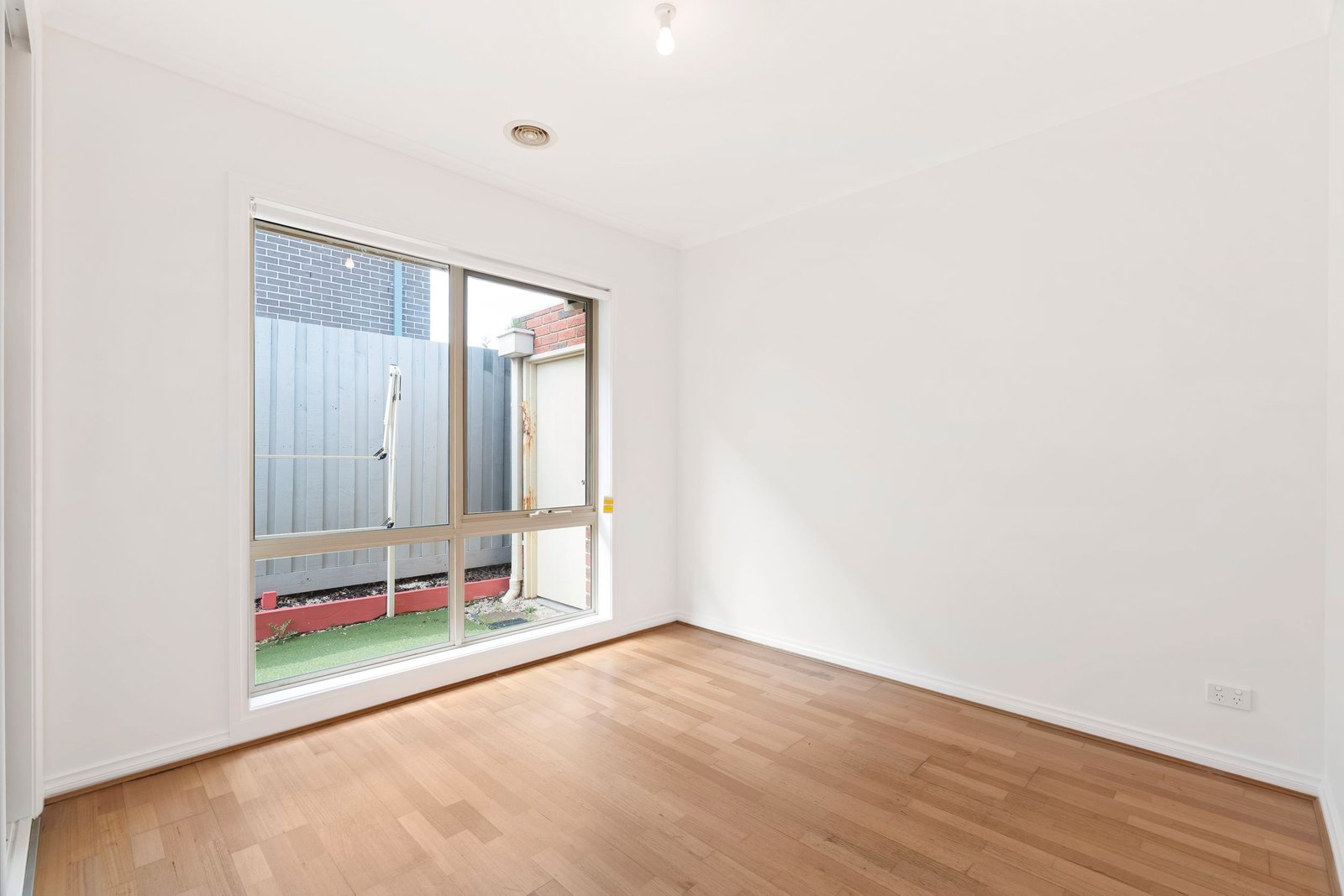 Real Estate and Property in 2/10 Jordan Street, Ashwood, VIC