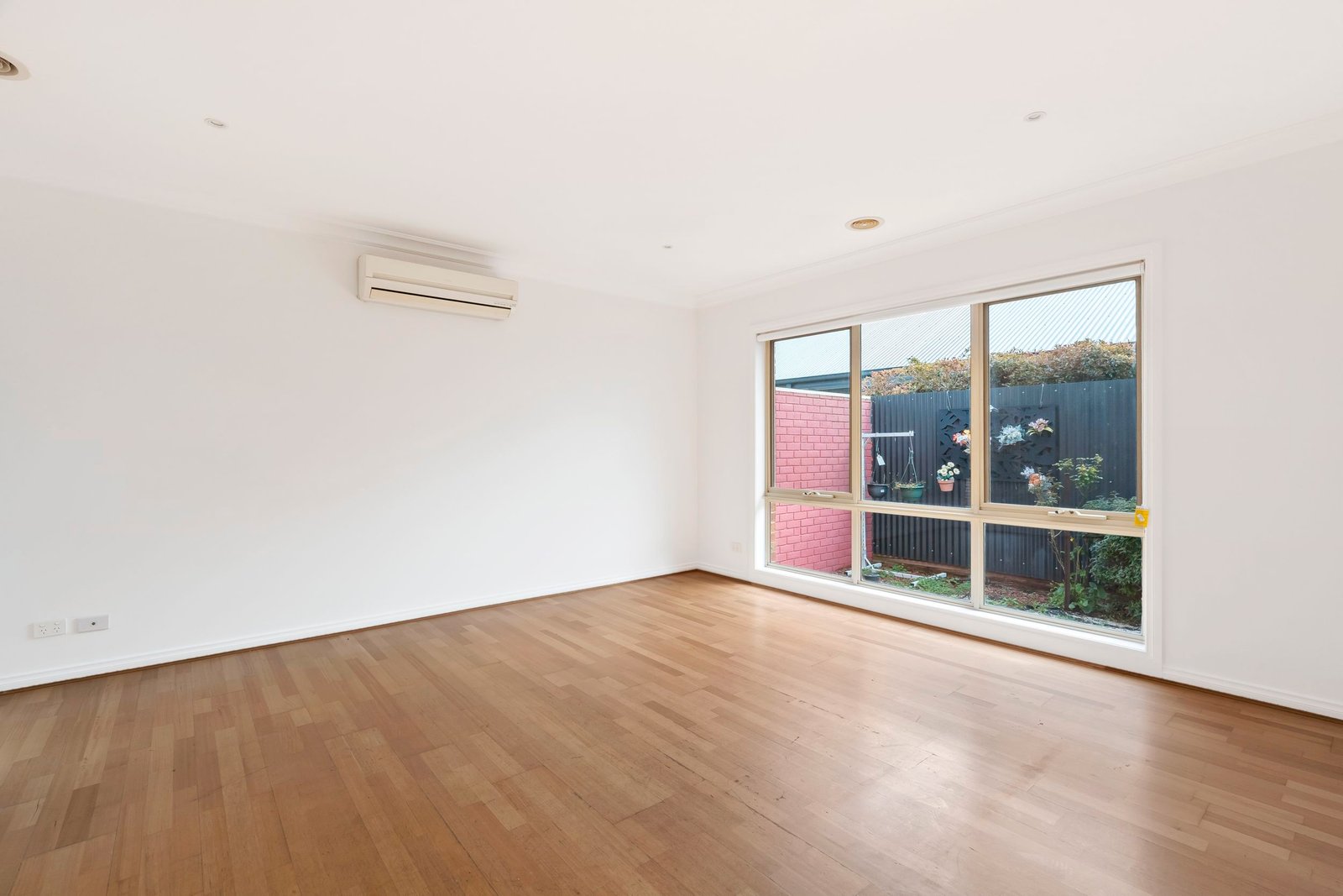 Real Estate and Property in 2/10 Jordan Street, Ashwood, VIC