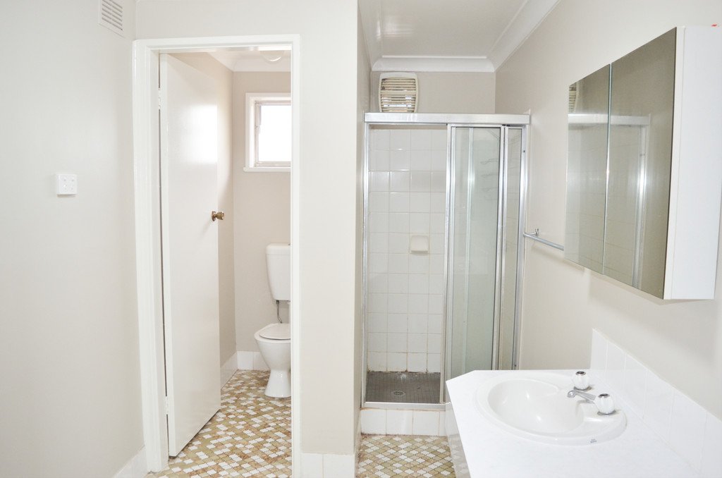 2/10 Joyes Place TOLLAND 7