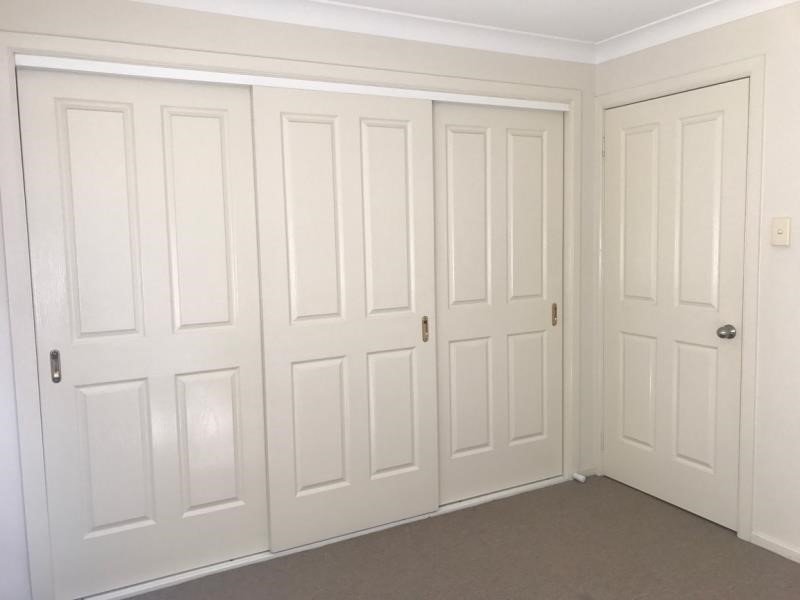 2/10 Karwin Street TAMWORTH 5