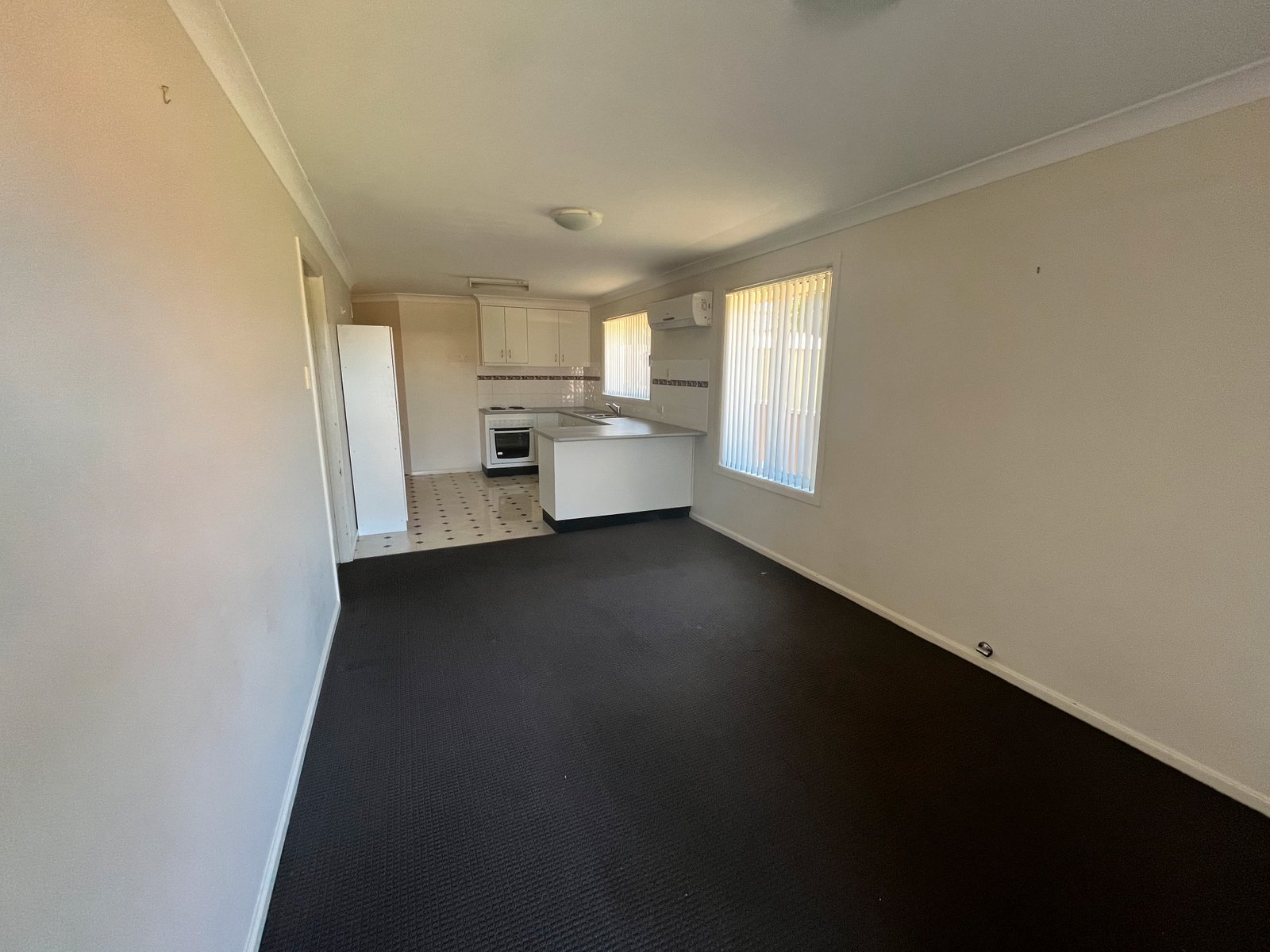 2/10 Karwin Street TAMWORTH 2