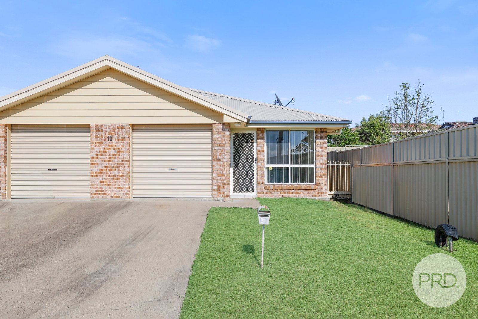 2/10 Karwin Street TAMWORTH 1