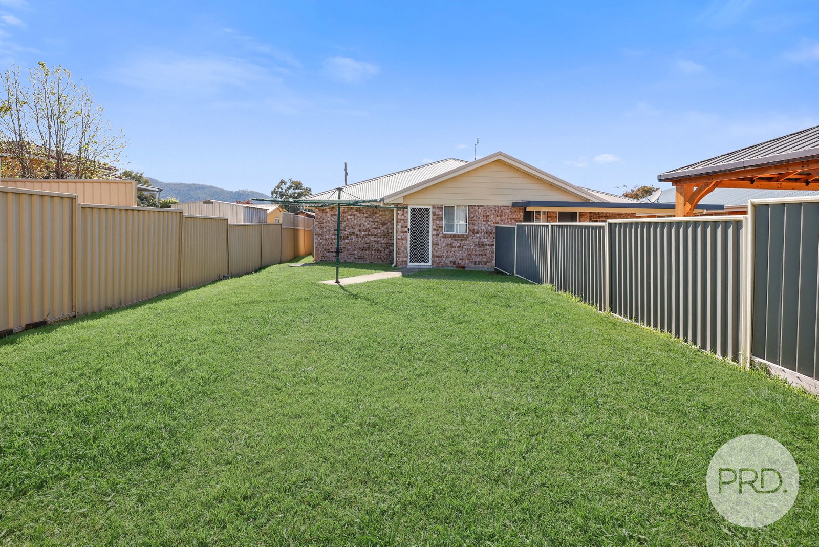 2/10 Karwin Street TAMWORTH 12
