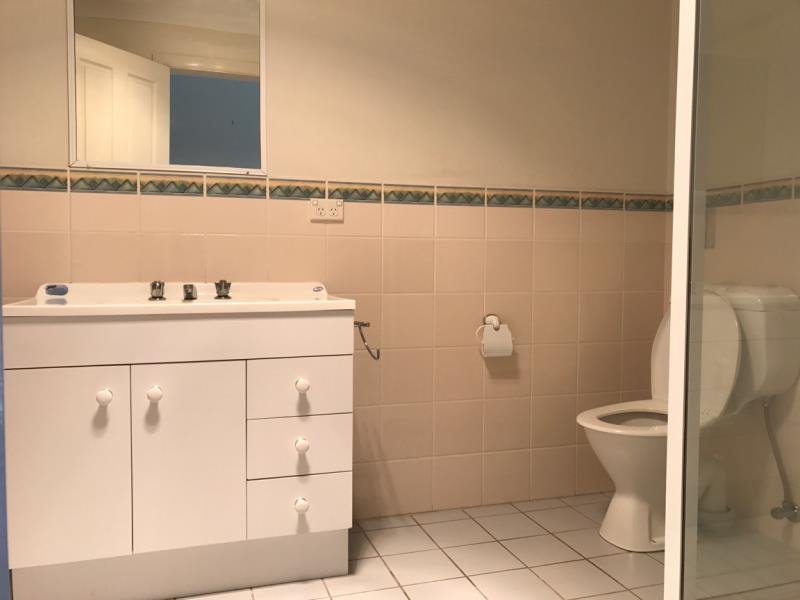 2/10 Karwin Street TAMWORTH 7