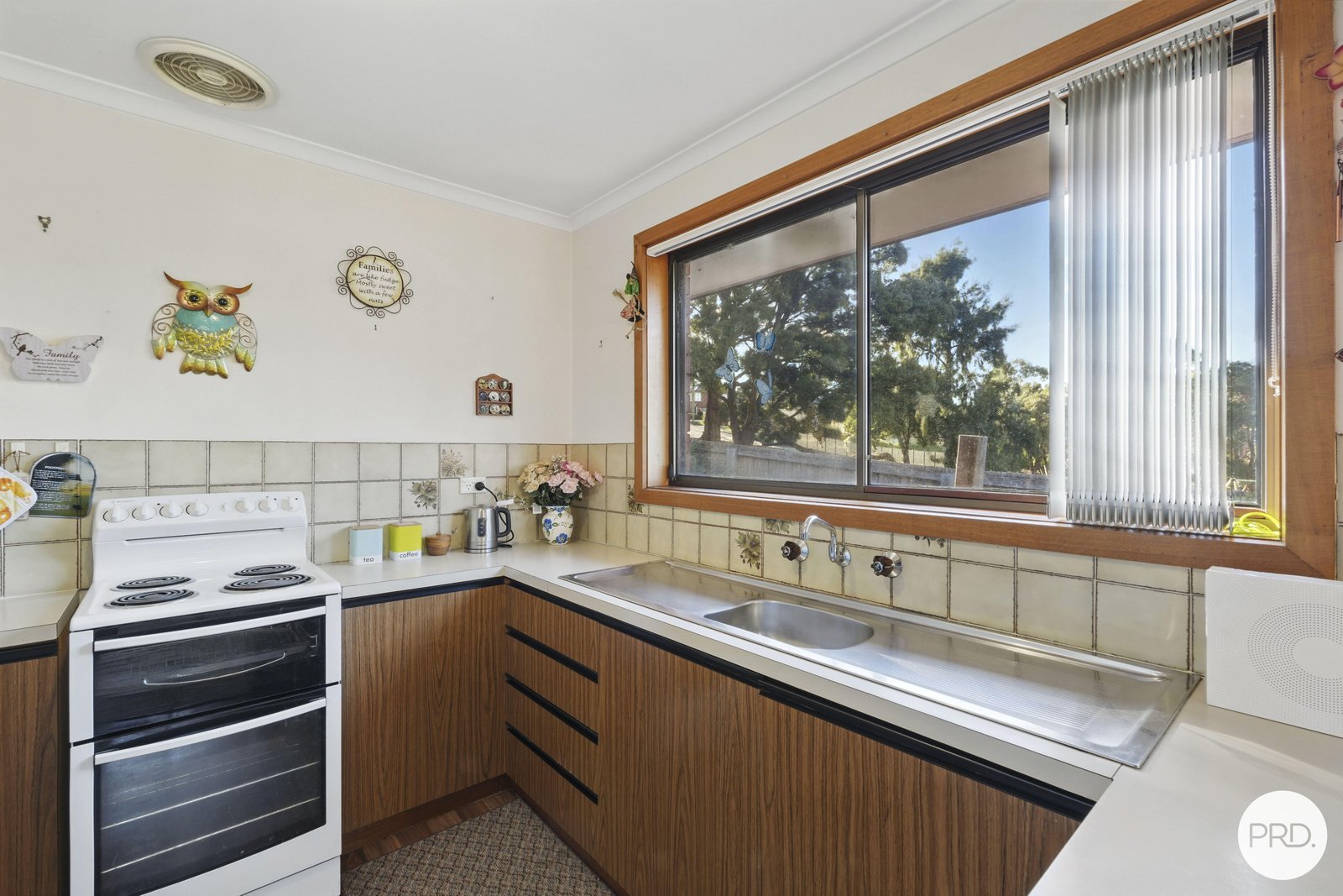 2/10 Kilander Crescent BERRIEDALE 16