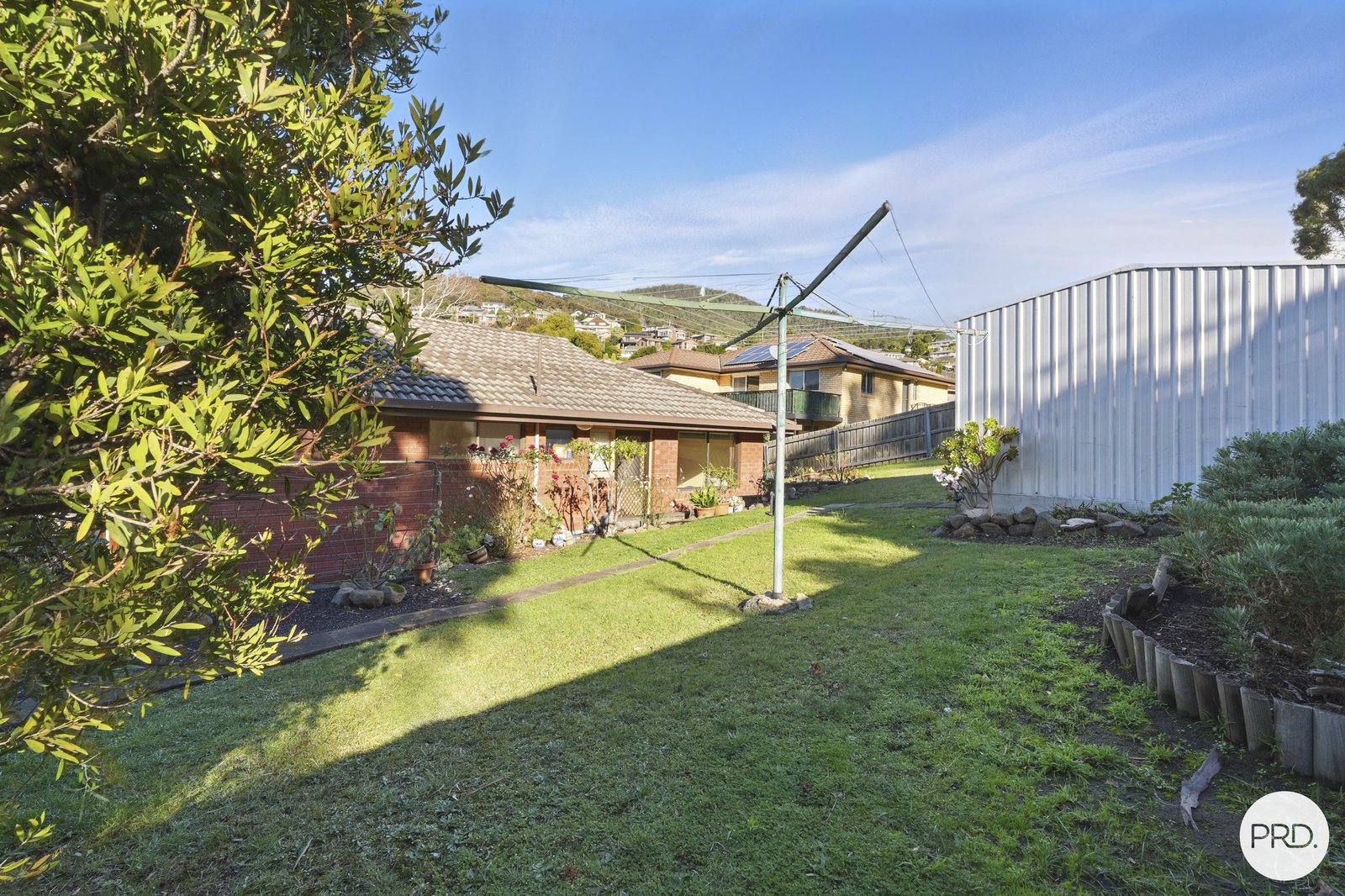 2/10 Kilander Crescent BERRIEDALE 27