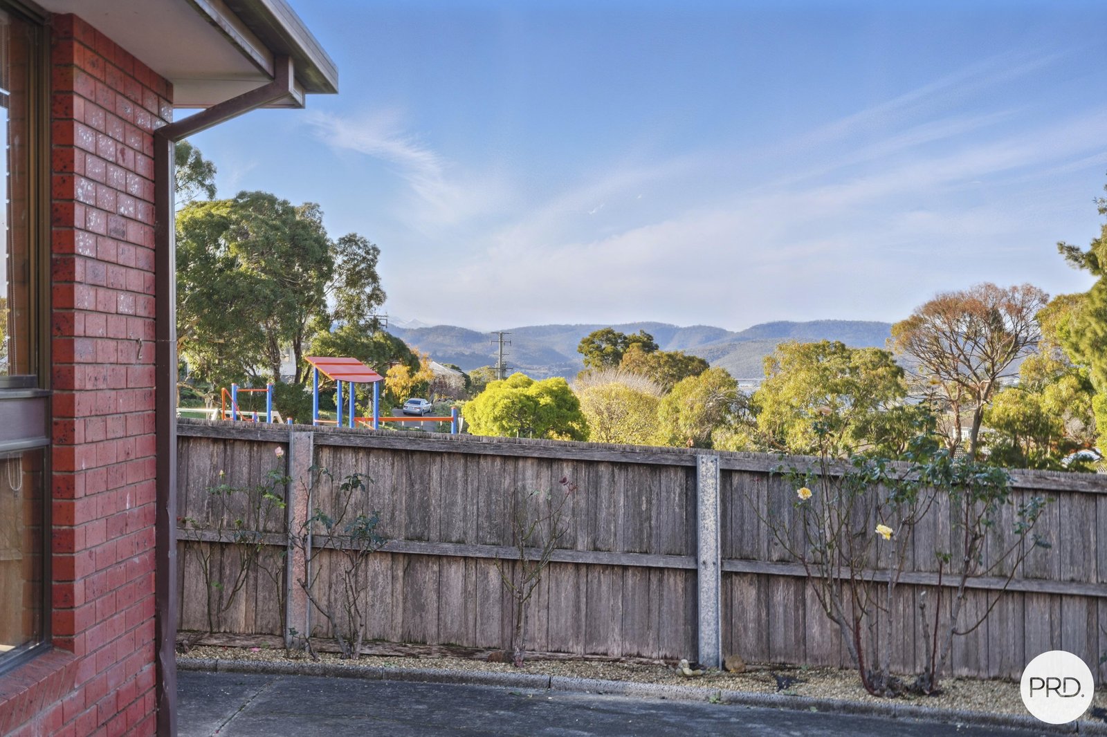 2/10 Kilander Crescent BERRIEDALE 34