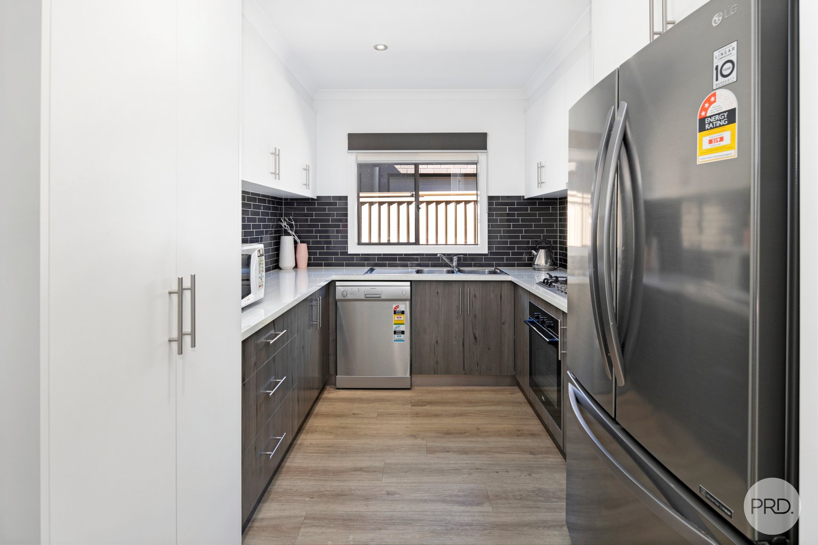 210 Kossuth Street SEBASTOPOL 6