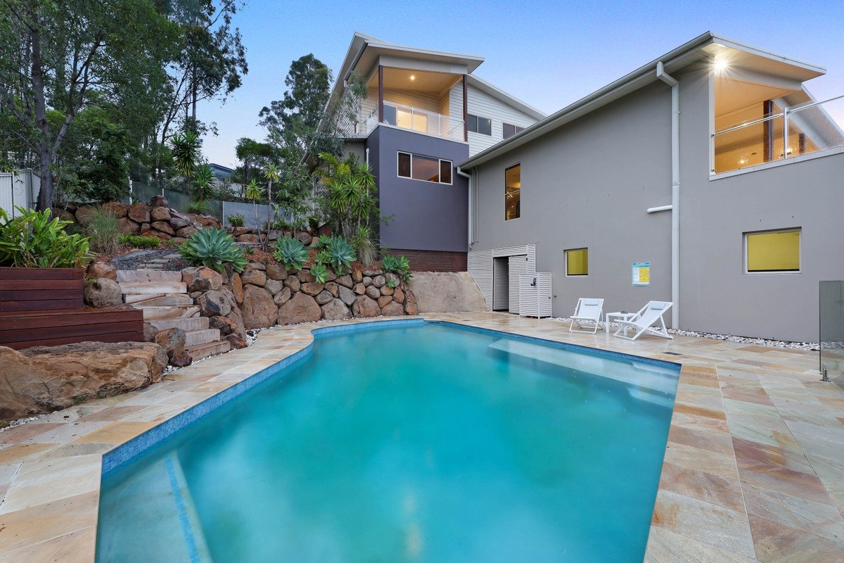 2/10 Laceflower Court REEDY CREEK 1