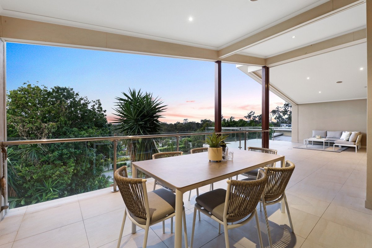 2/10 Laceflower Court REEDY CREEK 19