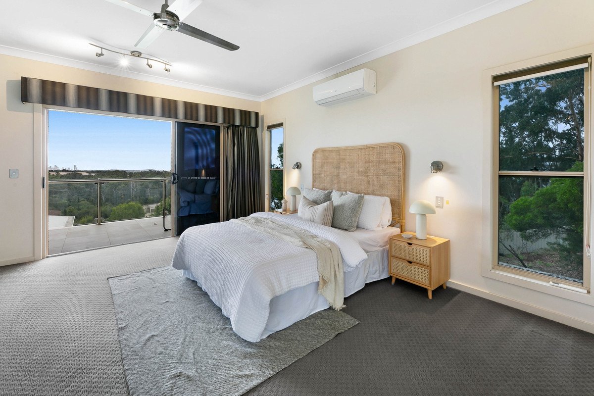 2/10 Laceflower Court REEDY CREEK 22