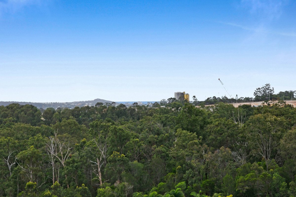 2/10 Laceflower Court REEDY CREEK 32