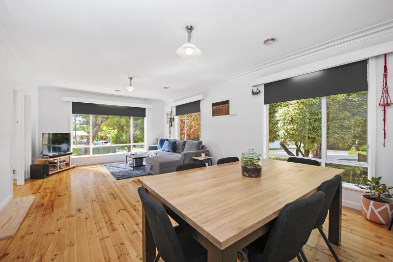 Gallery: 210 Lylia Avenue