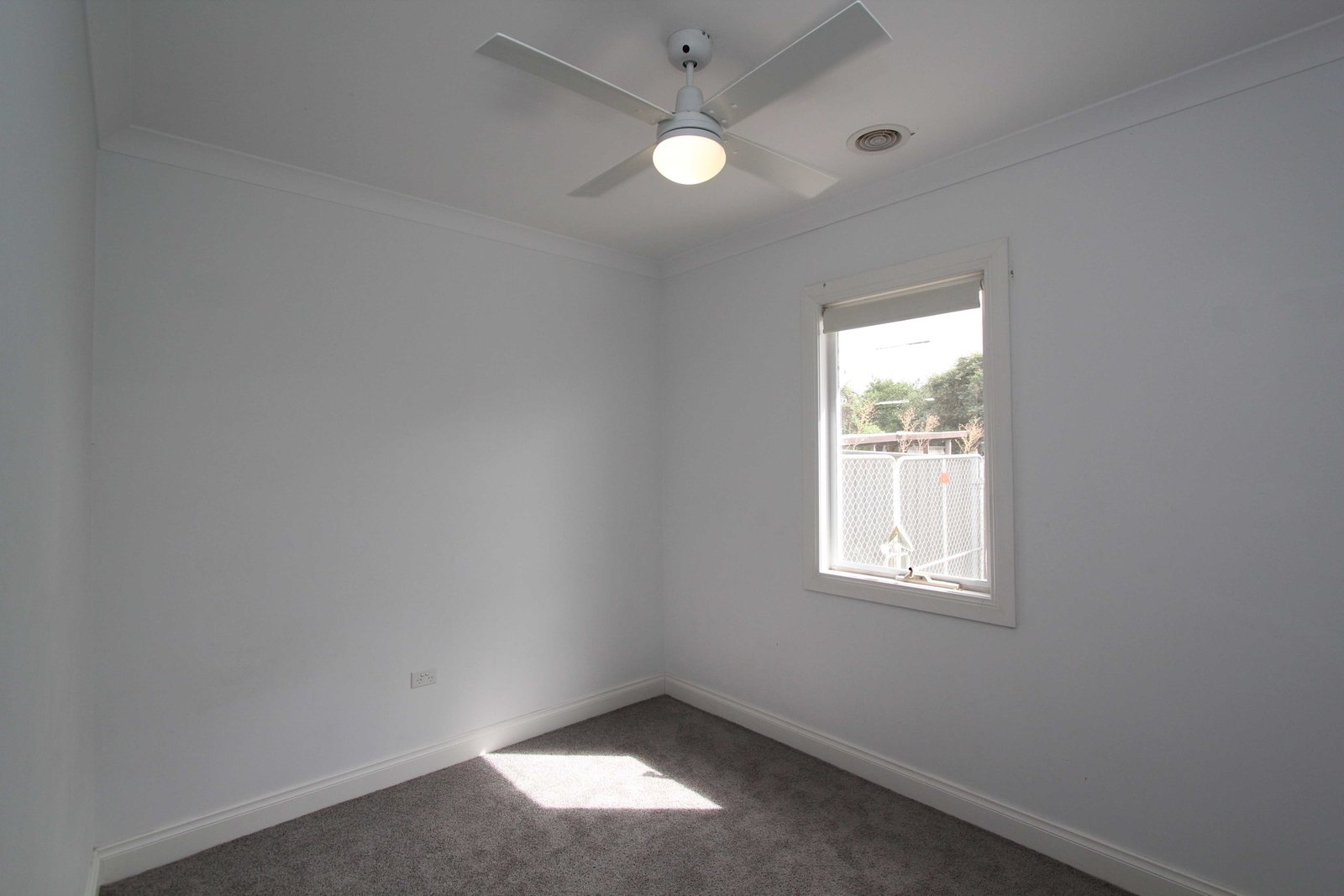 210 Main Road GOLDEN POINT 8