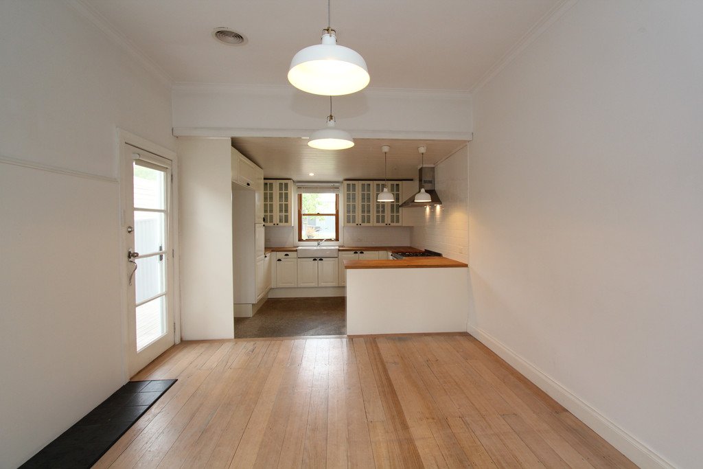 210 Main Road GOLDEN POINT 4