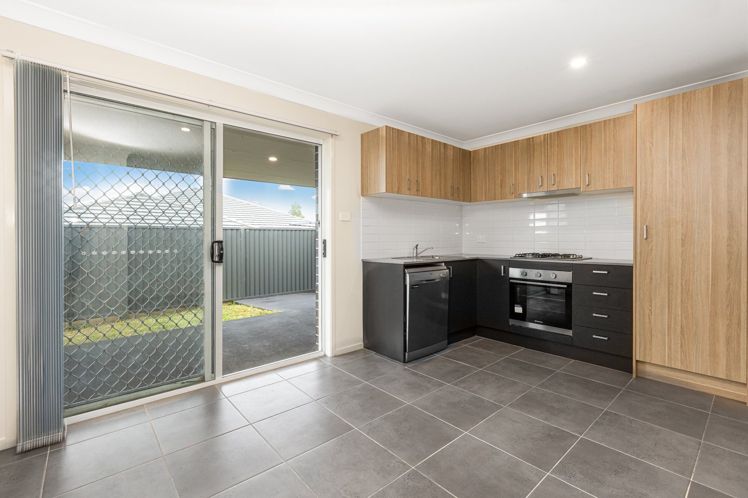 2/10 Malbec Street CLIFTLEIGH 3