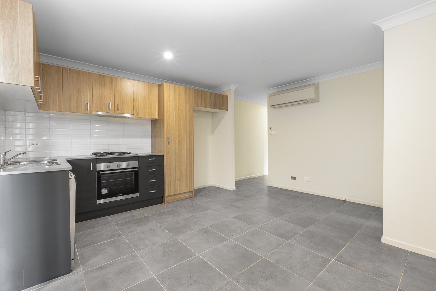 2/10 Malbec Street CLIFTLEIGH 4