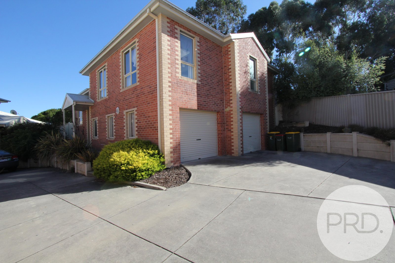 2/10 Manna Gum Heights MOUNT PLEASANT 1