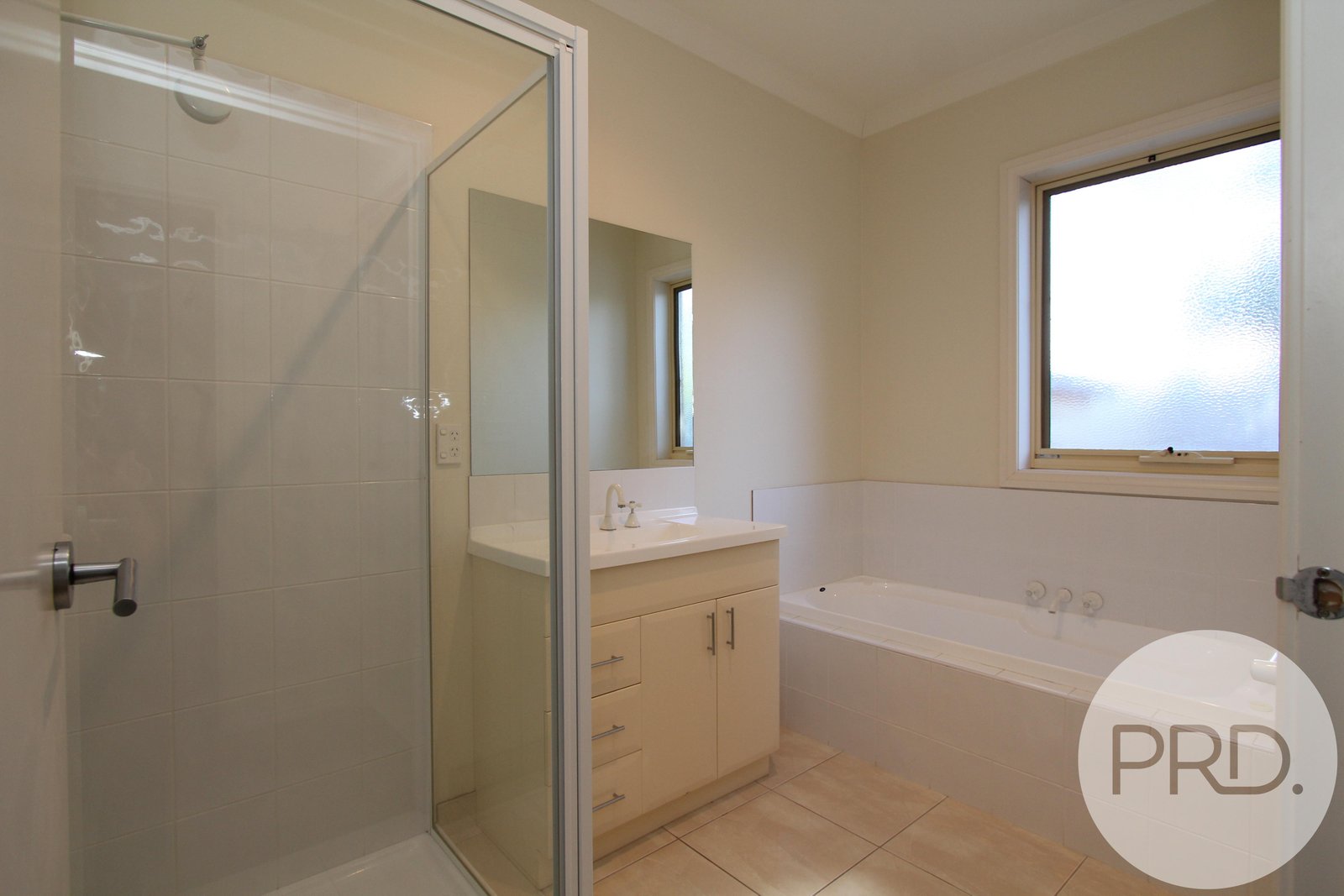 2/10 Manna Gum Heights MOUNT PLEASANT 8